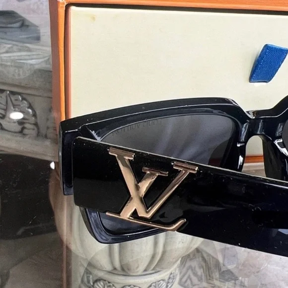 BRAND NEW … Auth. Louis Vuitton Black Sunglasses with Gold Logo, retails $895 - Picture 2 of 6